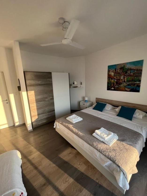Blue Art Apartment Sveti Juraj Dış mekan fotoğraf
